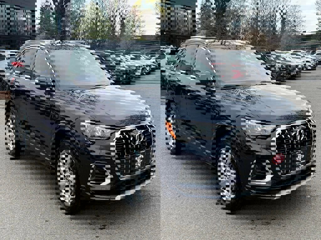 Used 2020 Audi Q3 2.0T Premium w/ Convenience Package image 4