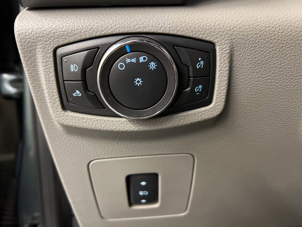 Used 2015 Ford F150 XLT w/ Equipment Group 301A Mid AWD/4WD image 23
