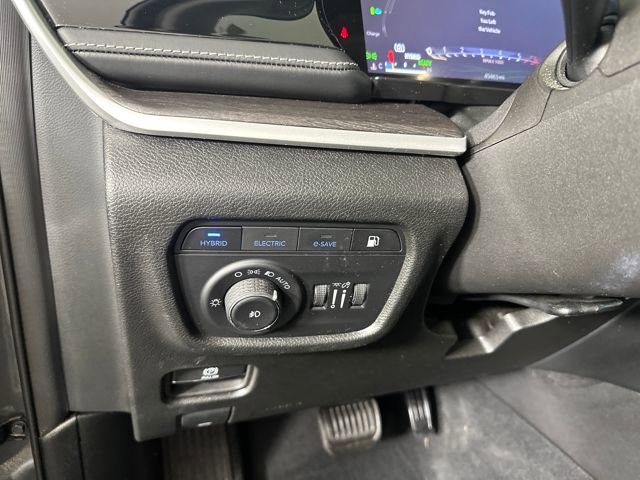 Used 2022 Jeep Grand Cherokee Limited 4xe image 18