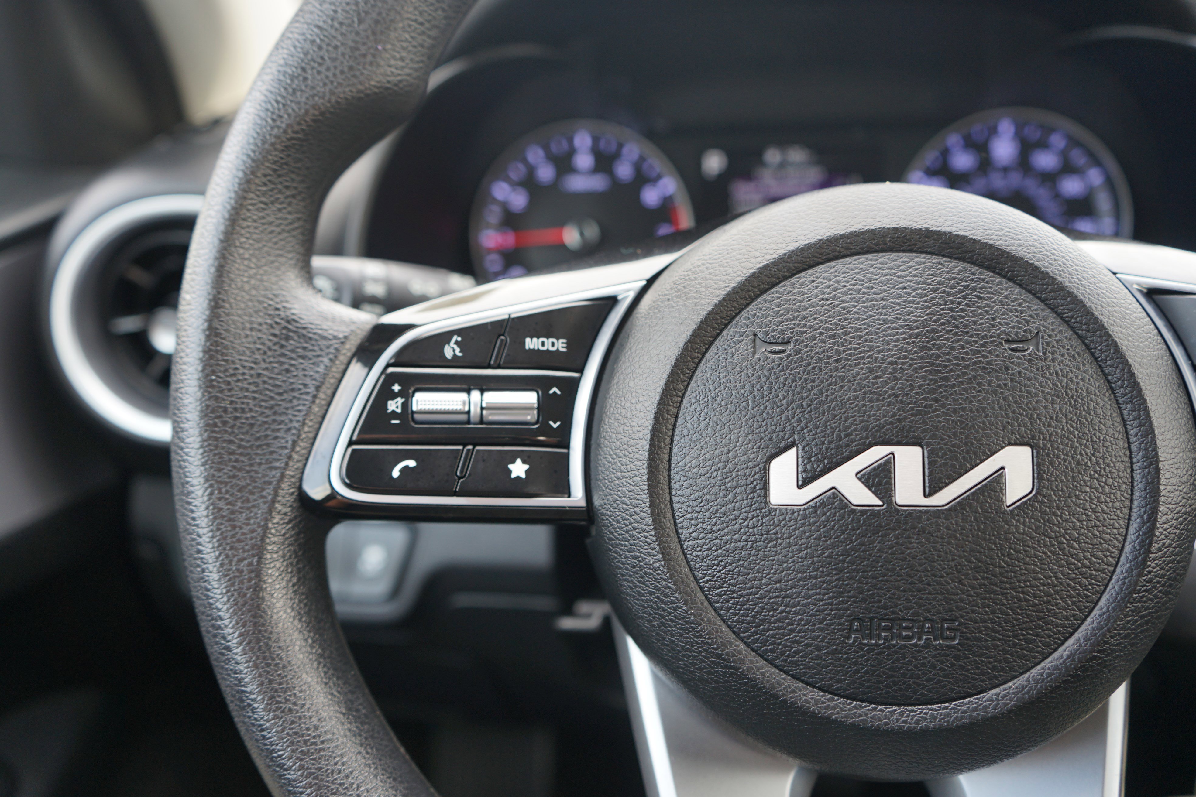 Used 2023 Kia Forte LXS FWD image 12