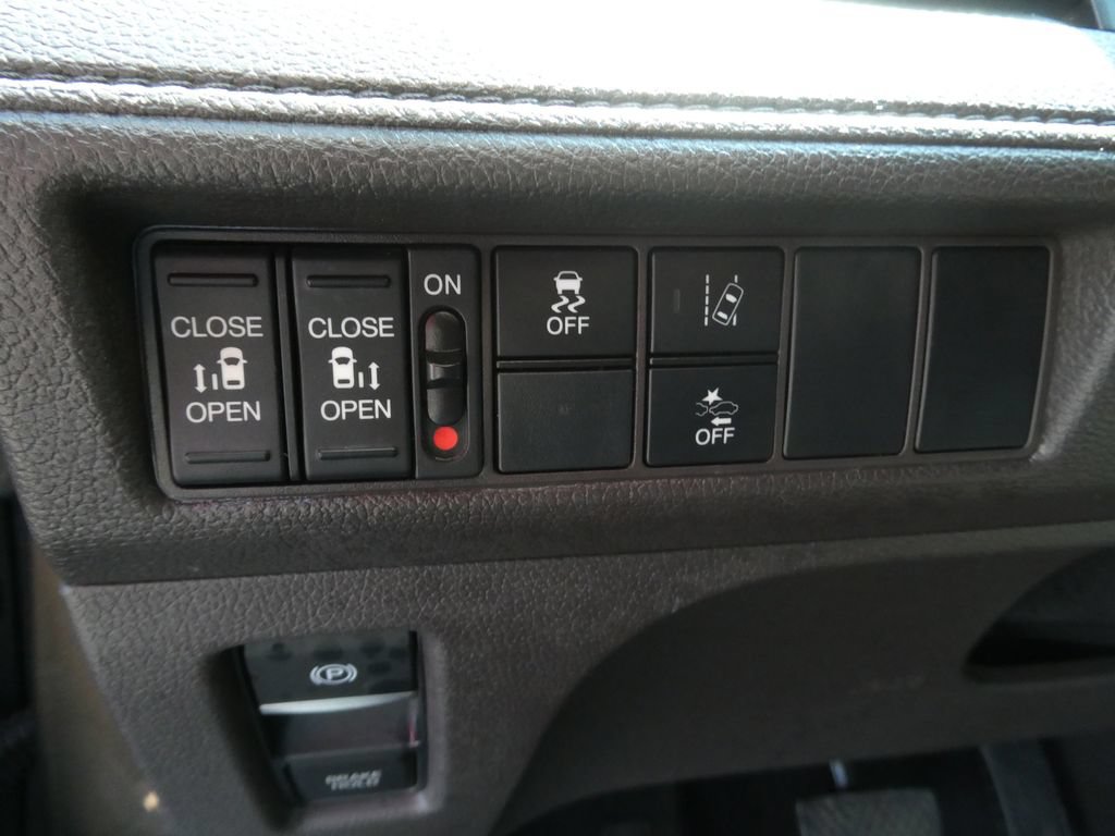 Used 2019 Honda Odyssey EX image 27