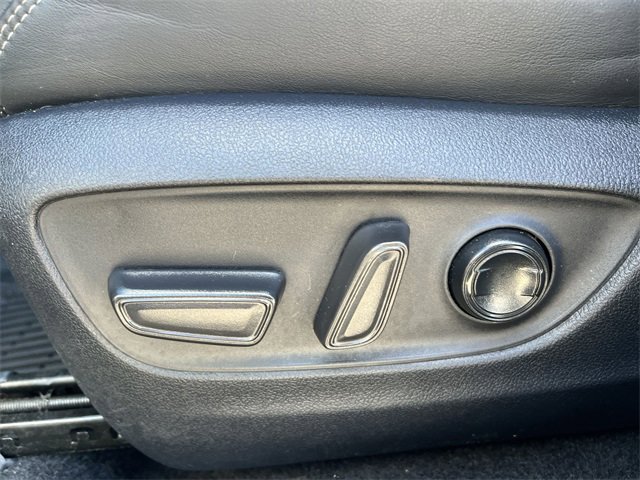 Used 2021 Toyota RAV4 XLE Premium image 28