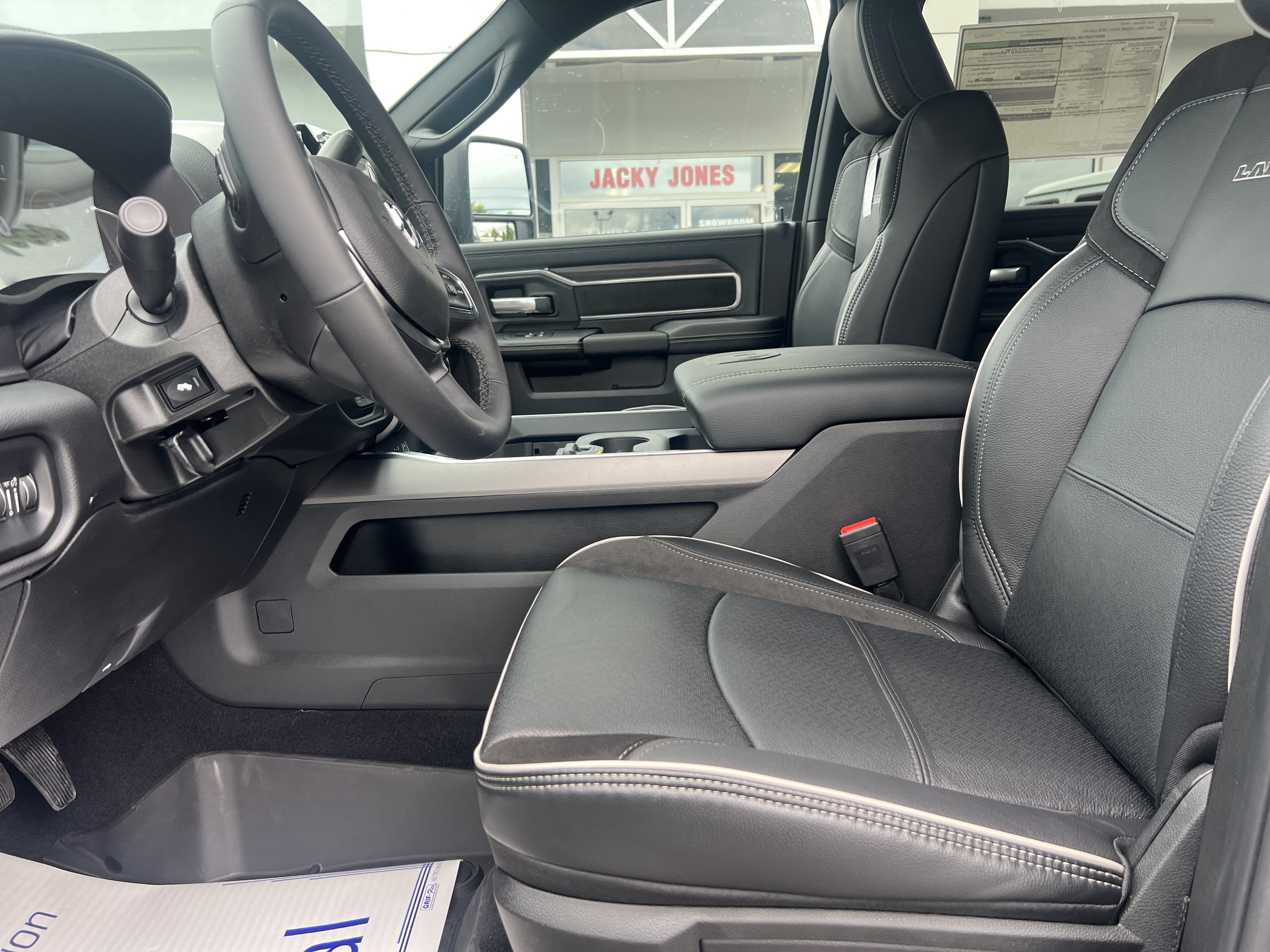 New 2027 RAM 2500 Laramie AWD/4WD image 25