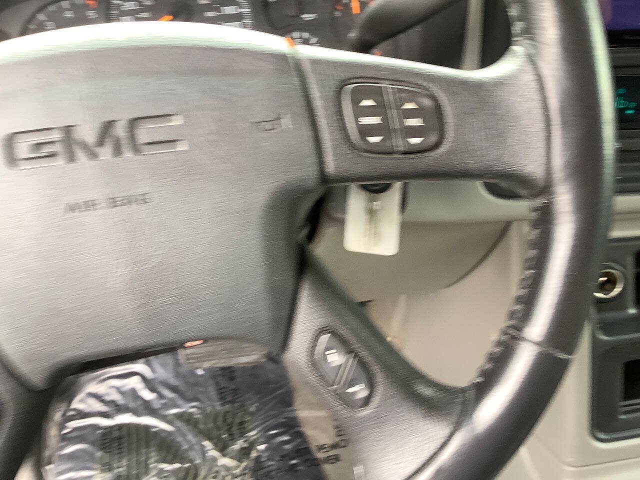 Used 2006 GMC Sierra 2500 SLE w/ Onstar Plus Package AWD/4WD image 52