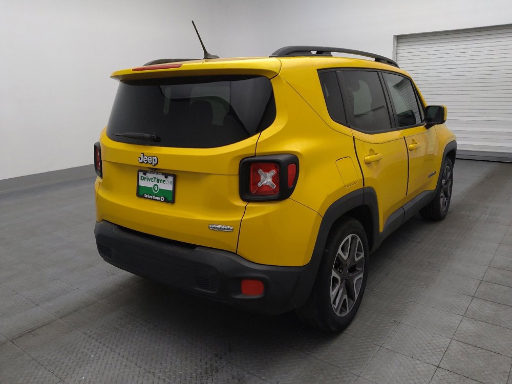 Used 2016 Jeep Renegade Latitude FWD image 9