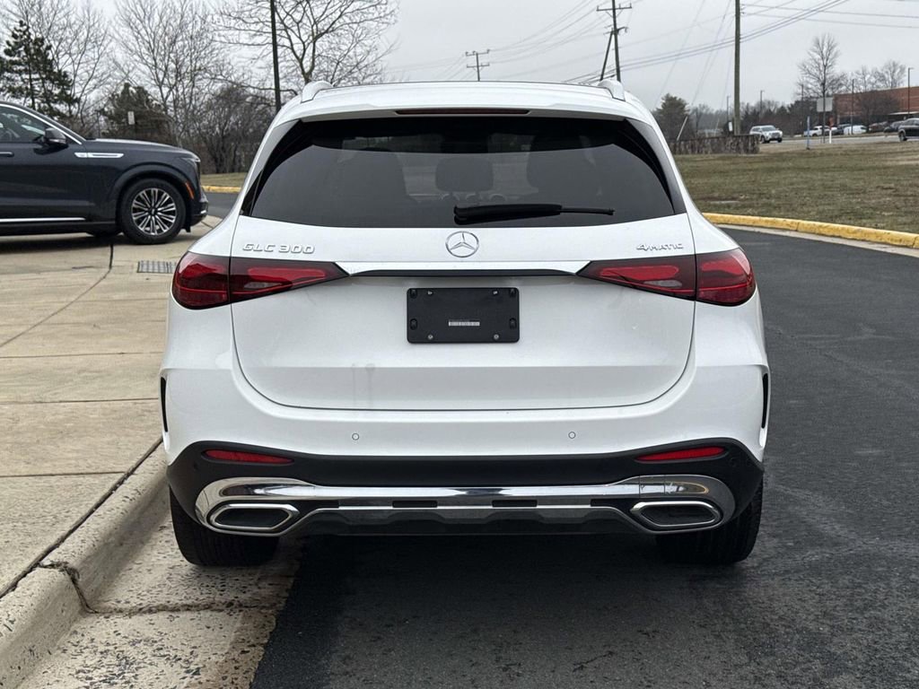 Used 2024 Mercedes-Benz GLC 300 4MATIC image 18