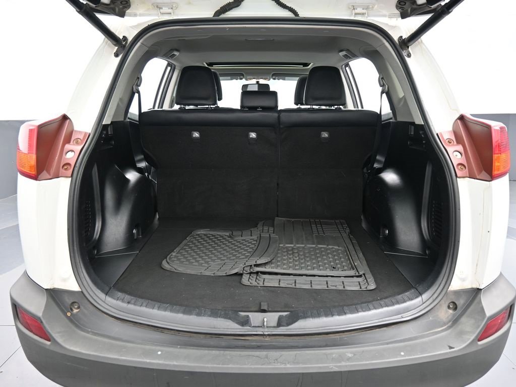 Used 2013 Toyota RAV4 Limited image 37