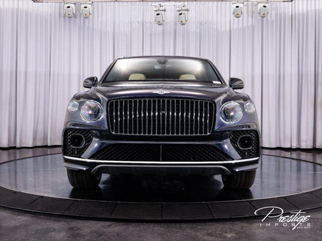Used 2023 Bentley Bentayga Extended Wheelbase AWD/4WD image 2