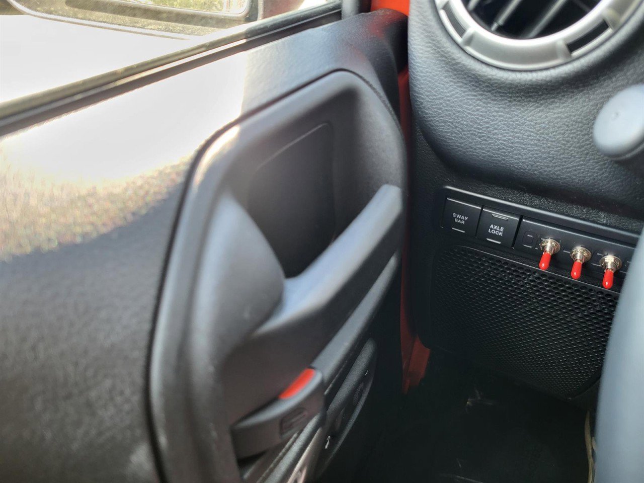 Used 2015 Jeep Wrangler Unlimited Rubicon w/ Dual Top Group image 21