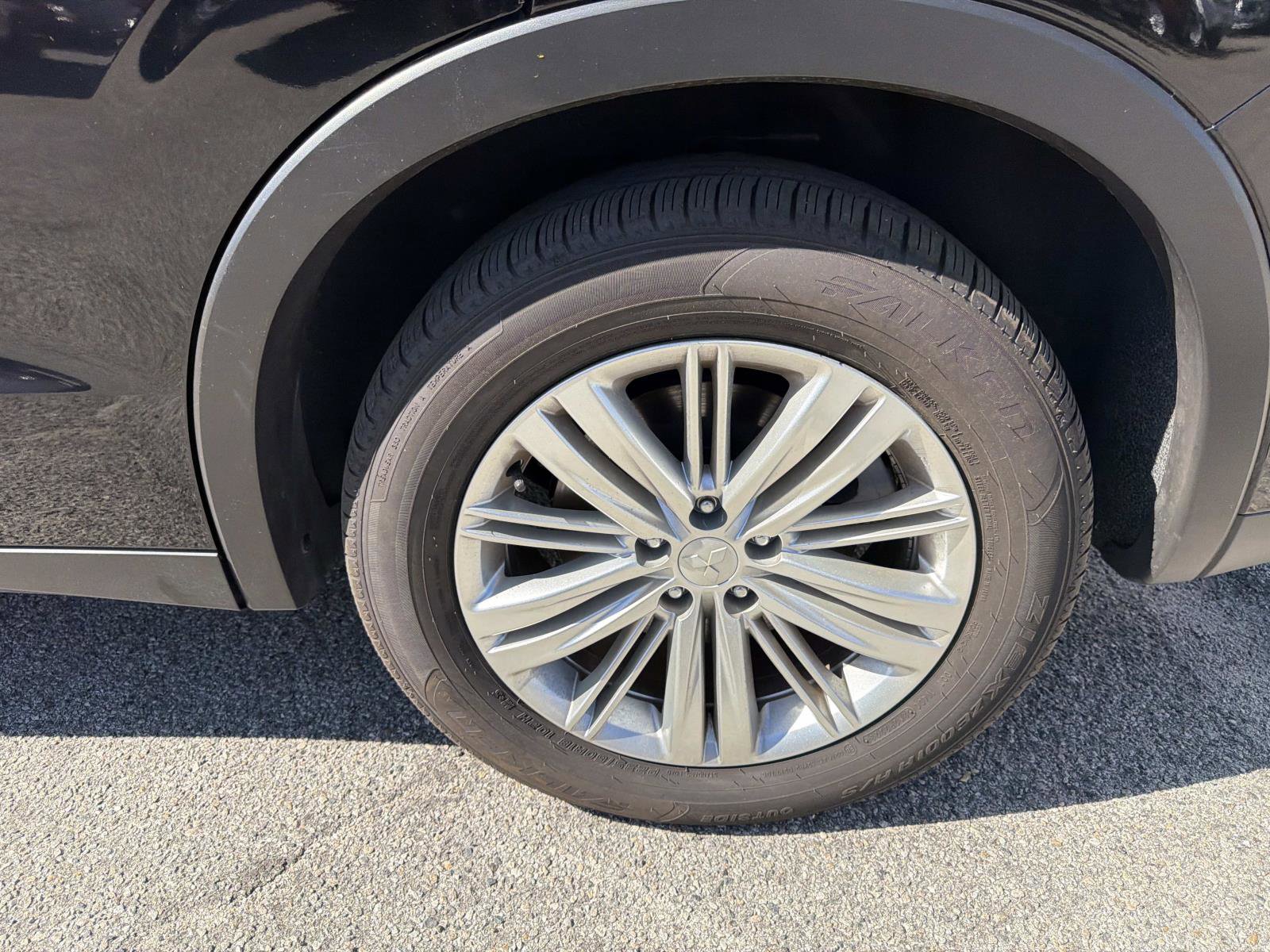 Used 2023 Mitsubishi Outlander ES image 6