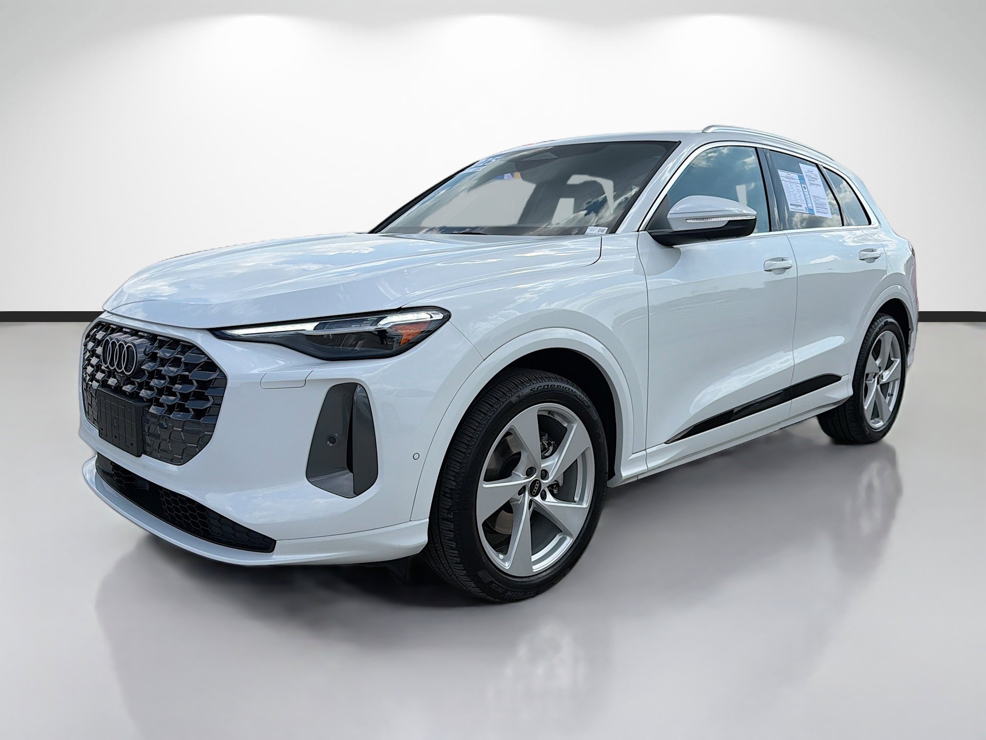 Certified 2025 Audi Q5 Prestige image 7