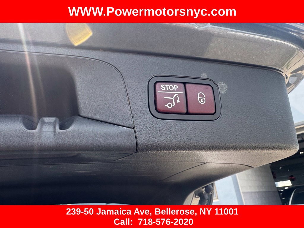 Used 2018 Mercedes-Benz GLC 43 AMG 4MATIC w/ Multimedia Package image 30