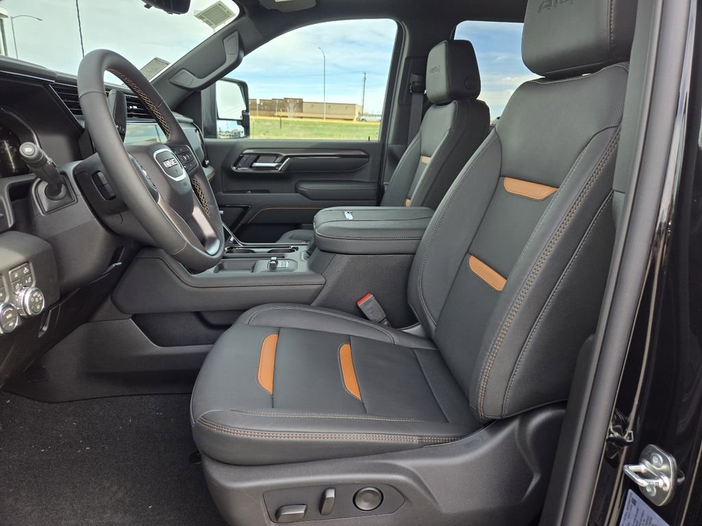 New 2026 GMC Sierra 2500 AT4 AWD/4WD image 4