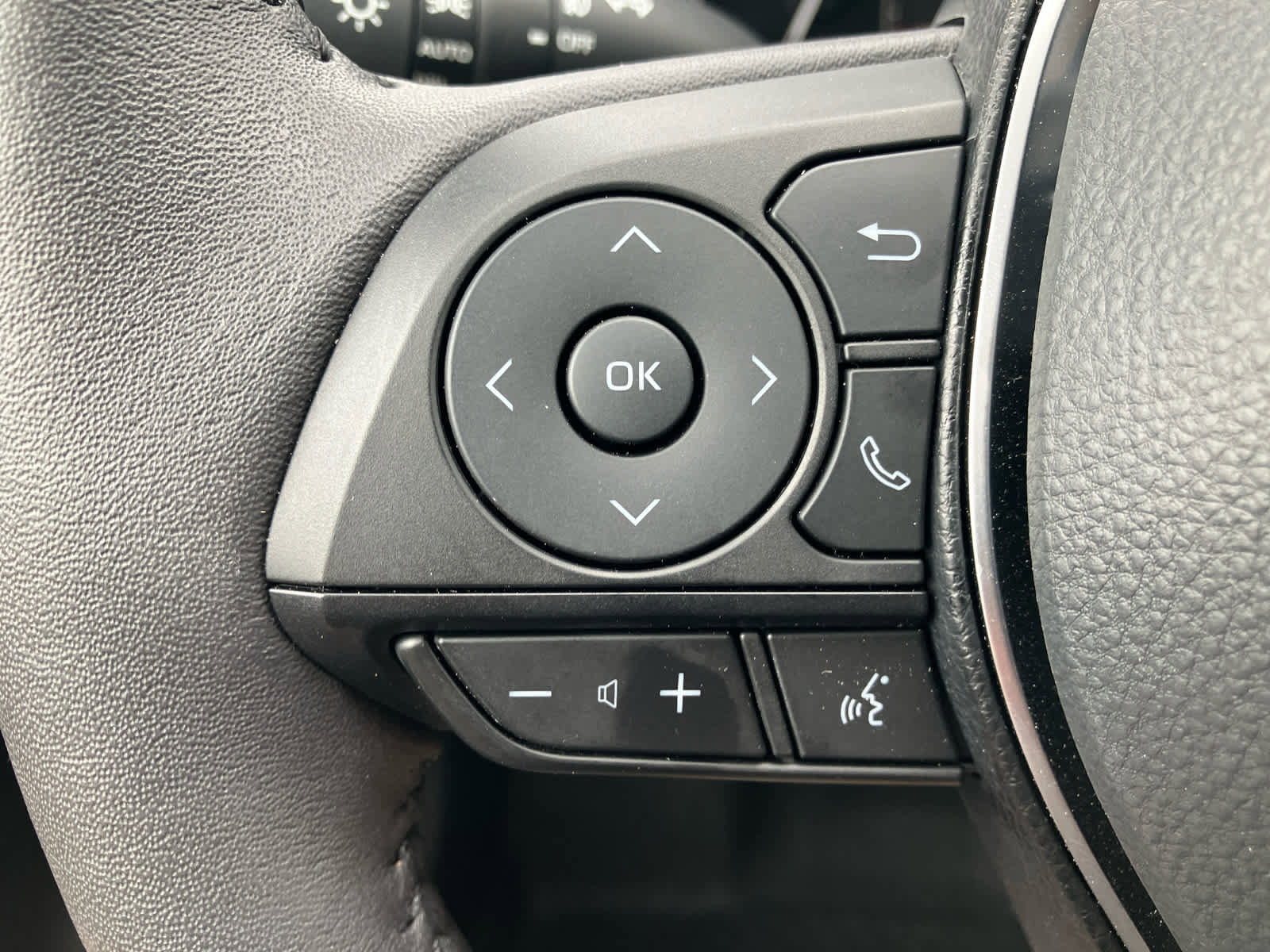 Certified 2025 Toyota RAV4 XLE Premium w/ Weather Package AWD/4WD image 19