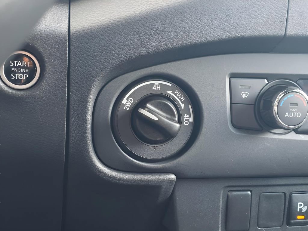 Used 2024 Nissan Frontier PRO-4X w/ Technology Package image 22
