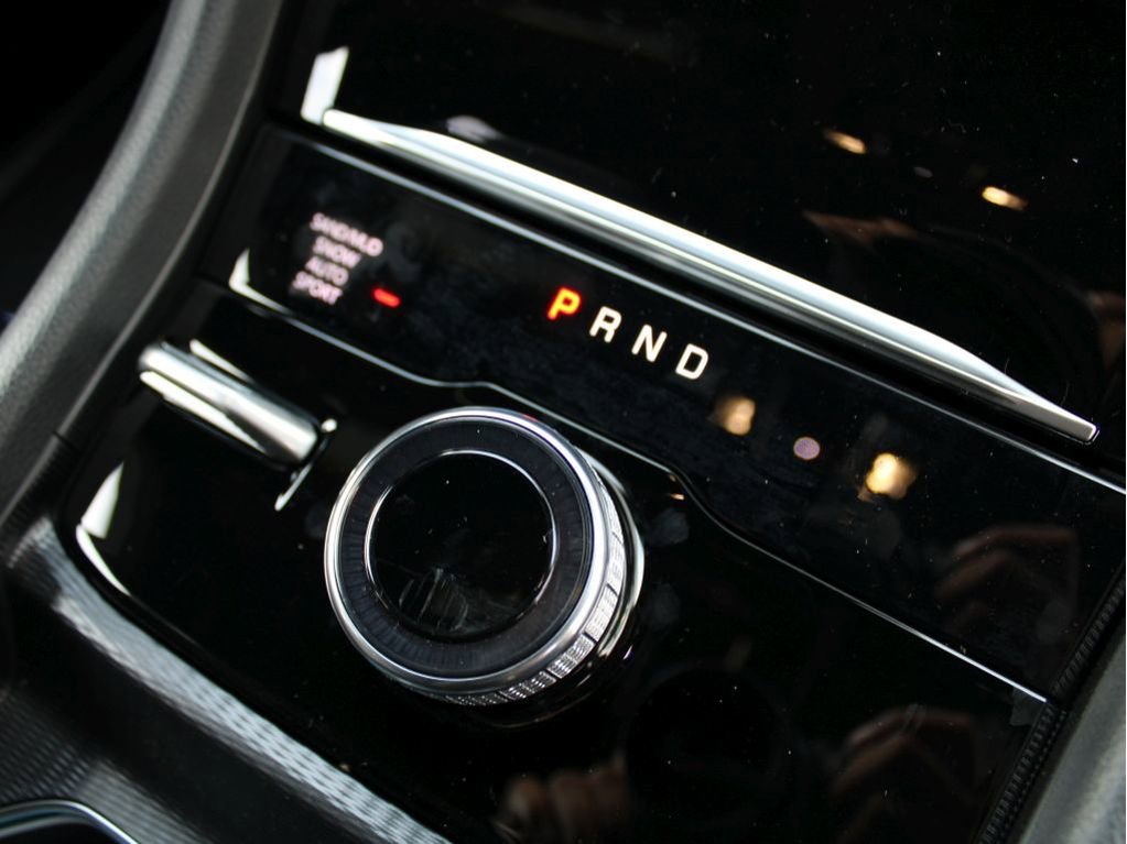 New 2025 Jeep Grand Cherokee Limited w/ Black Appearance Package image 32