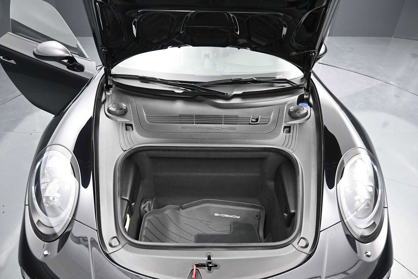 Certified 2018 Porsche 911 Carrera S RWD image 22