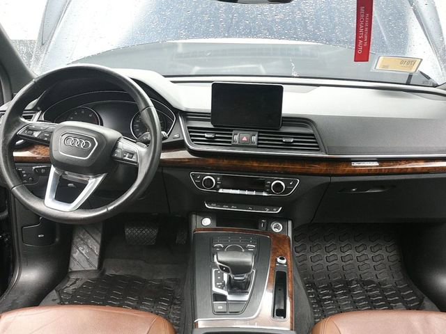 Used 2020 Audi Q5 2.0T Premium w/ Convenience Package image 14