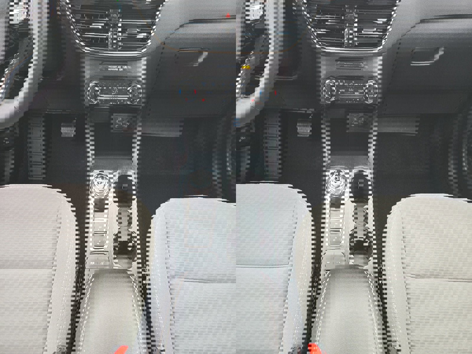 Used 2022 Ford Escape SE w/ Convenience Package image 21