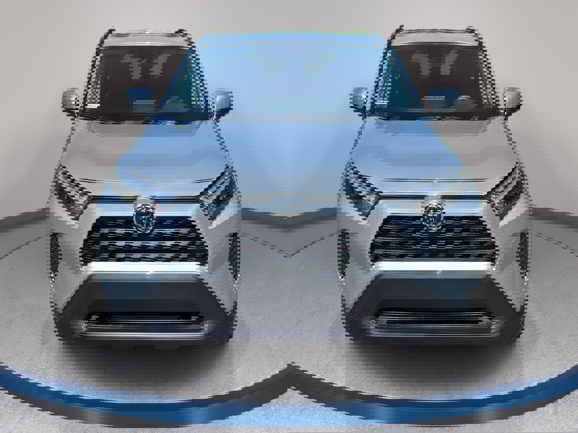 Used 2025 Toyota RAV4 XLE w/ Convenience Package image 2