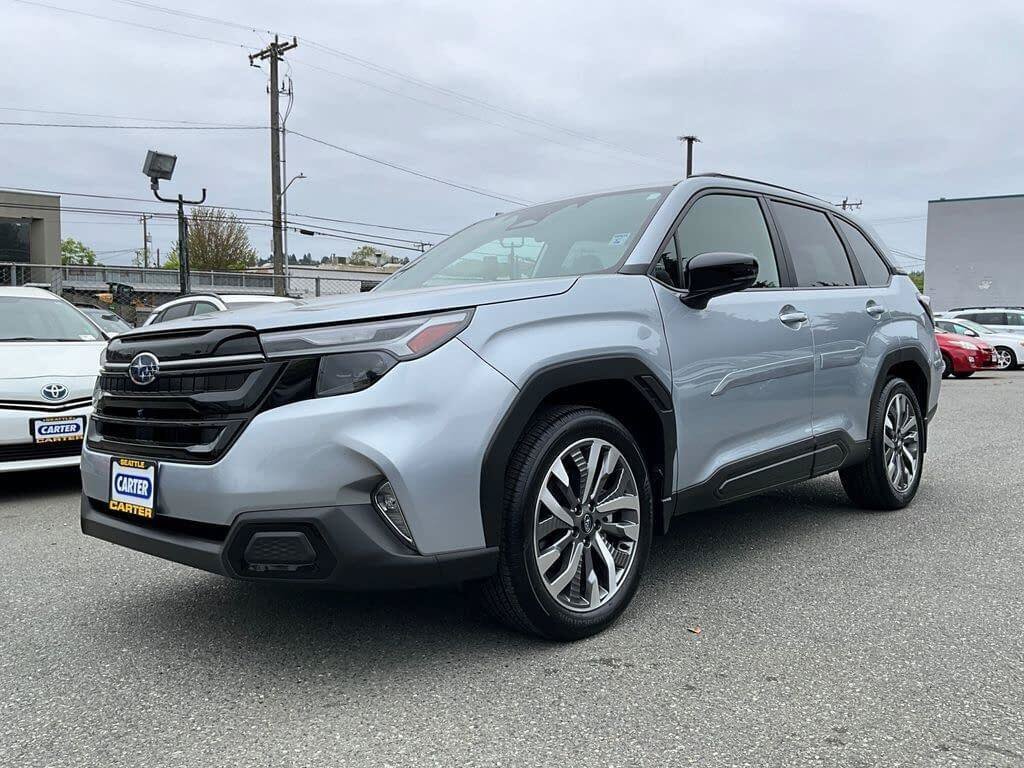 Certified 2025 Subaru Forester Touring AWD/4WD image 4