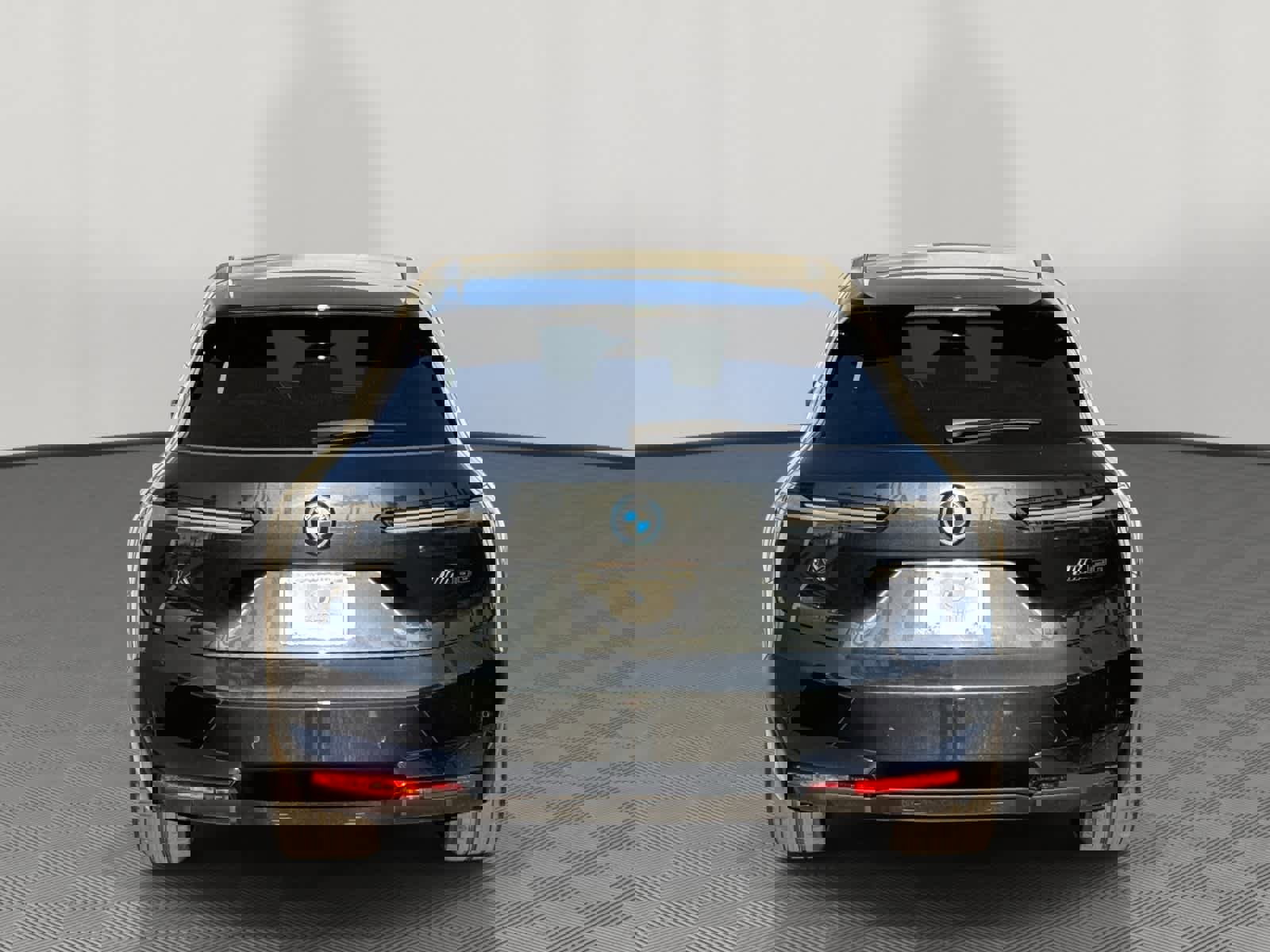 Certified 2025 BMW iX M60 image 4