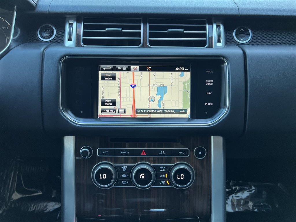 Used 2015 Land Rover Range Rover HSE image 22