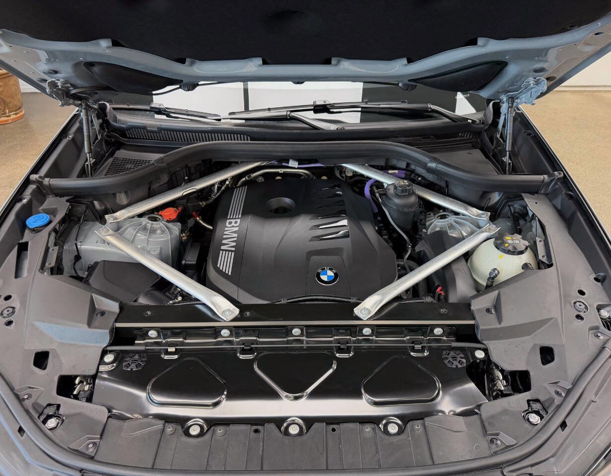 Used 2025 BMW X5 xDrive40i w/ M Sport Package image 37