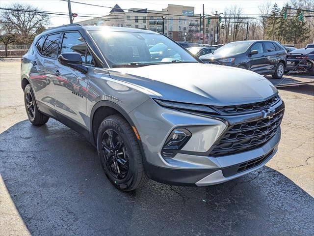 Used 2023 Chevrolet Blazer LT w/ Midnight/Sport Edition image 6