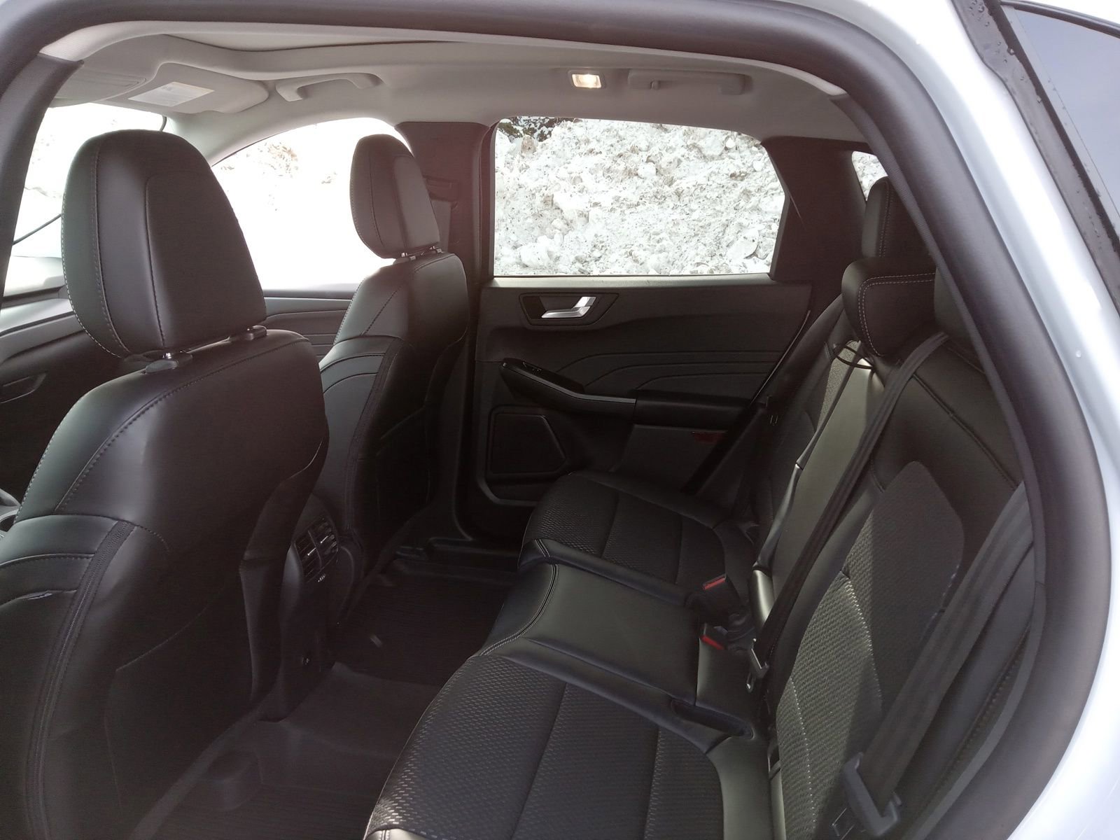 Used 2025 Ford Escape SE image 23