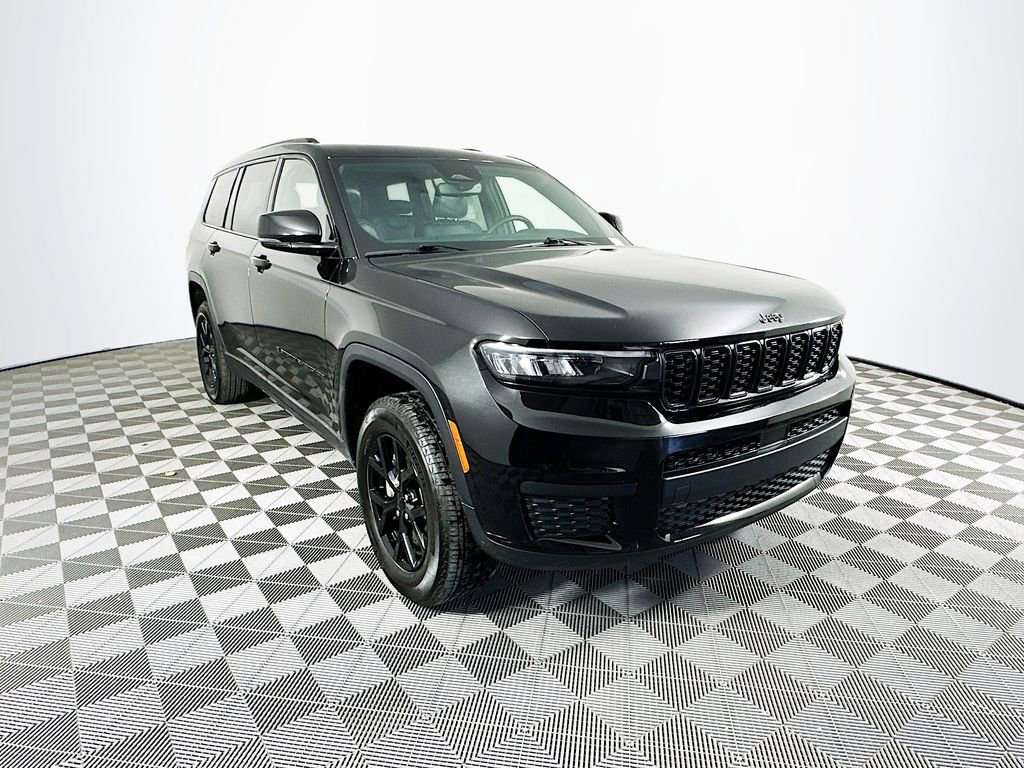 Certified 2024 Jeep Grand Cherokee L Altitude image 2