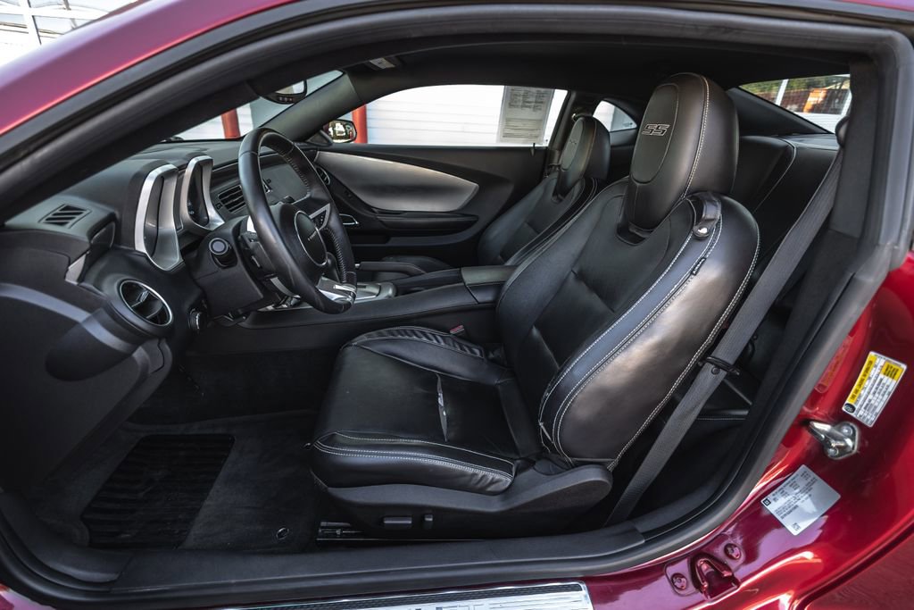 Used 2010 Chevrolet Camaro SS w/ RS Package RWD image 17