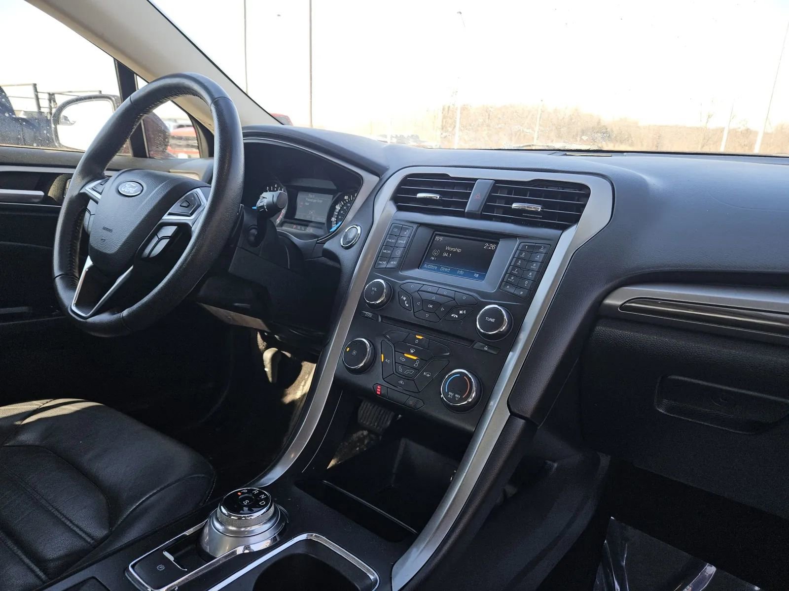 Used 2017 Ford Fusion SE image 13