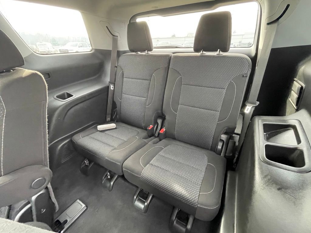 Used 2023 GMC Acadia SLE w/ Driver Convenience Package image 19