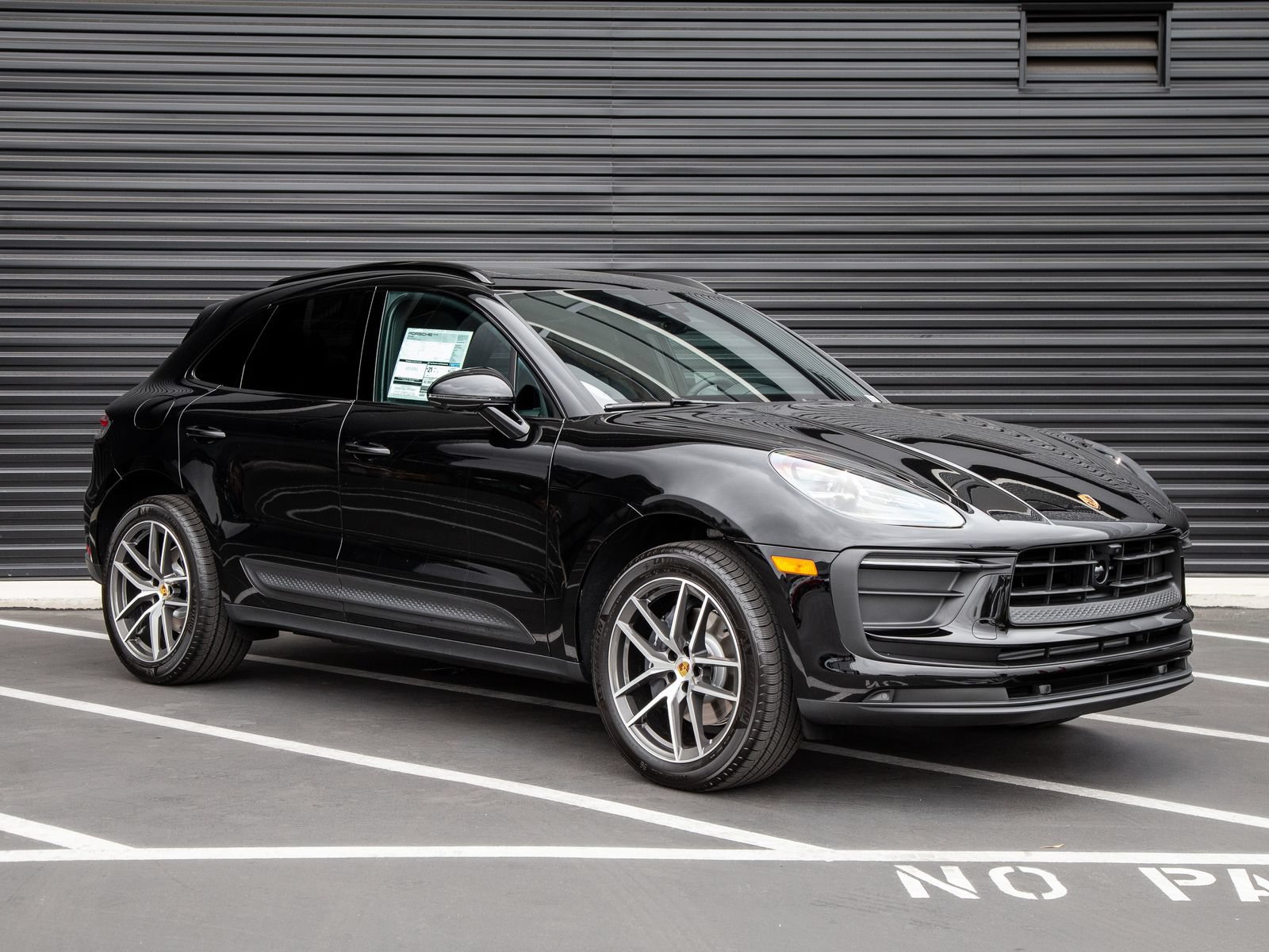 New 2026 Porsche Macan AWD/4WD image 9