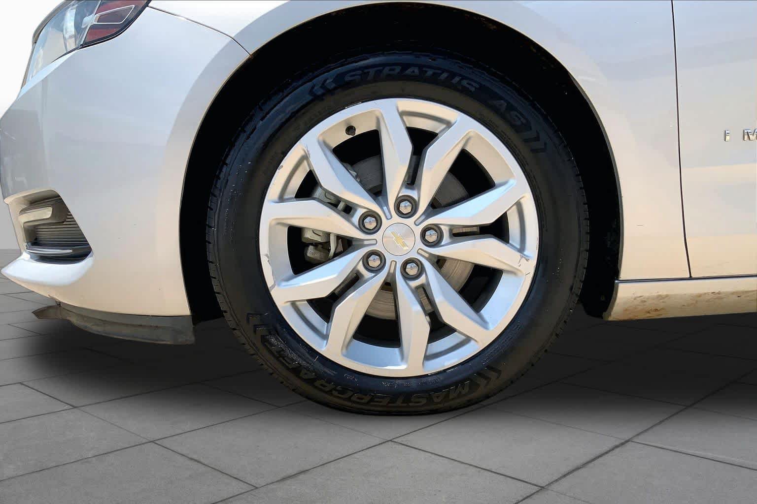Used 2020 Chevrolet Impala LT FWD image 11