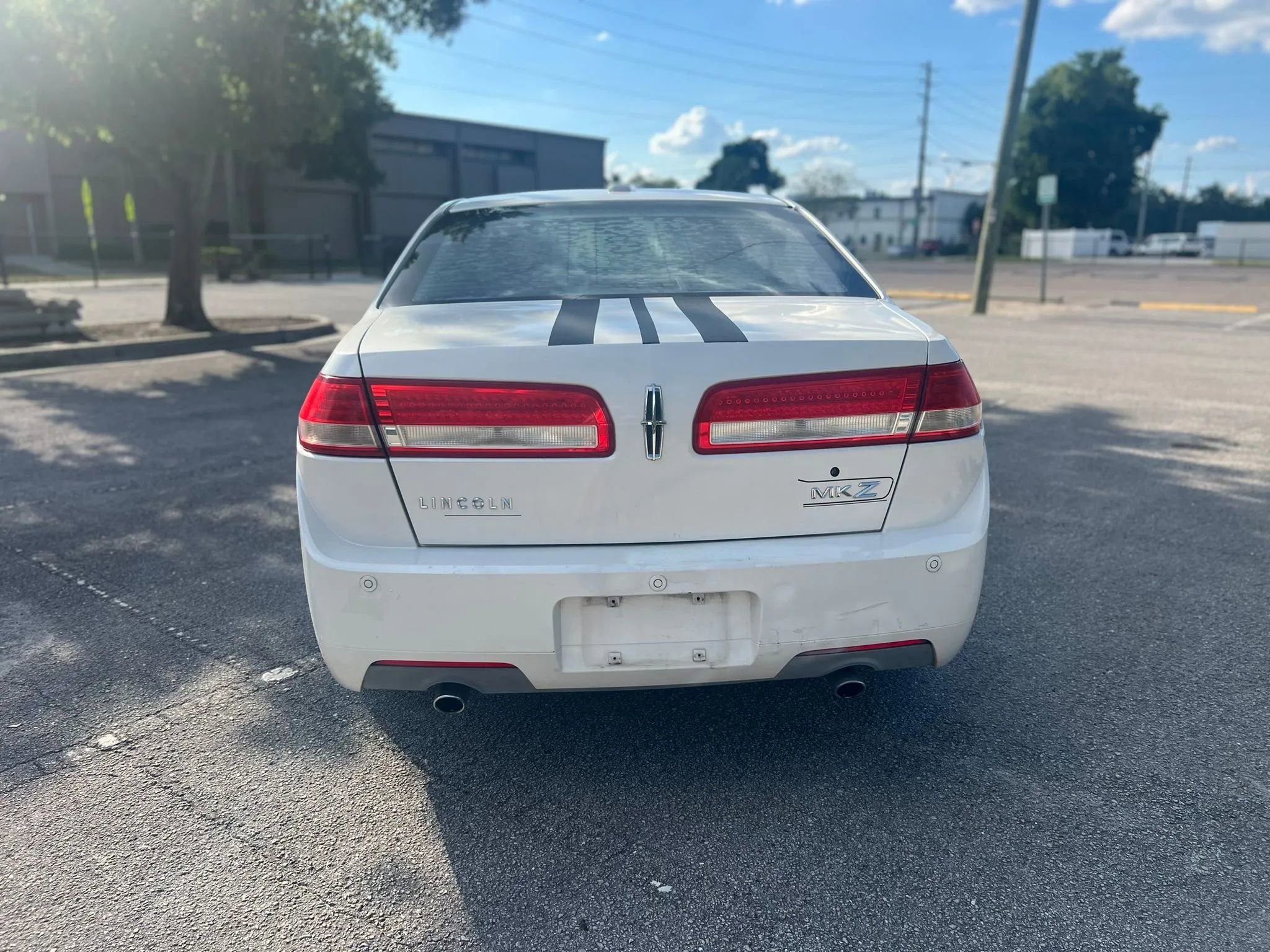 Used 2010 Lincoln MKZ FWD image 5