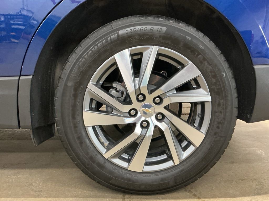 Used 2023 Chevrolet Equinox Premier image 32