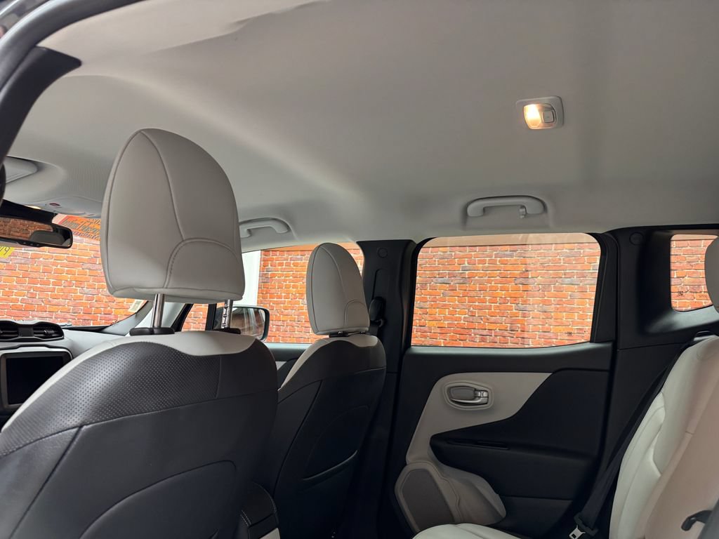 Used 2022 Jeep Renegade Limited AWD/4WD image 26