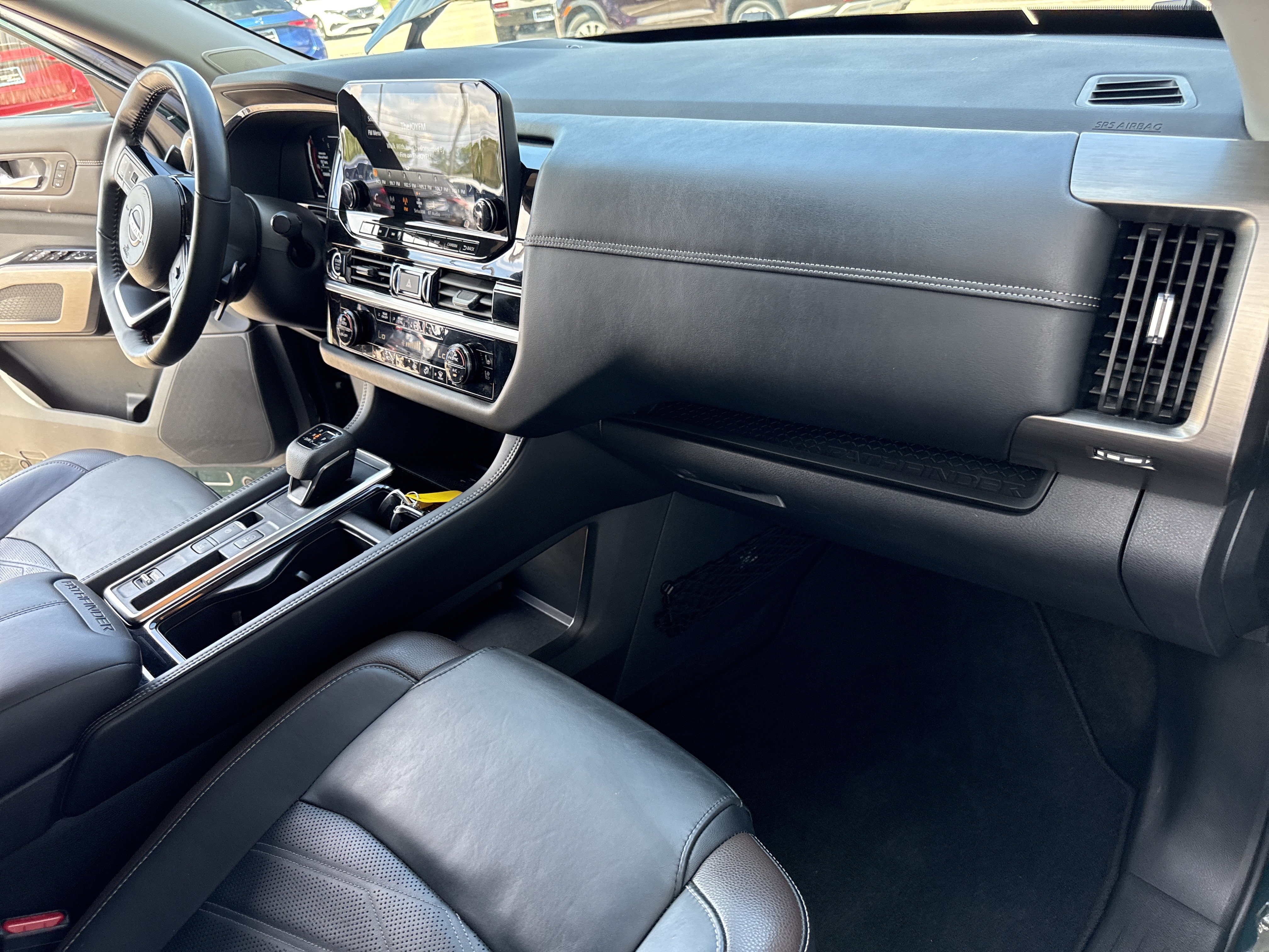 Used 2024 Nissan Pathfinder Platinum w/ Cargo Package FWD image 16