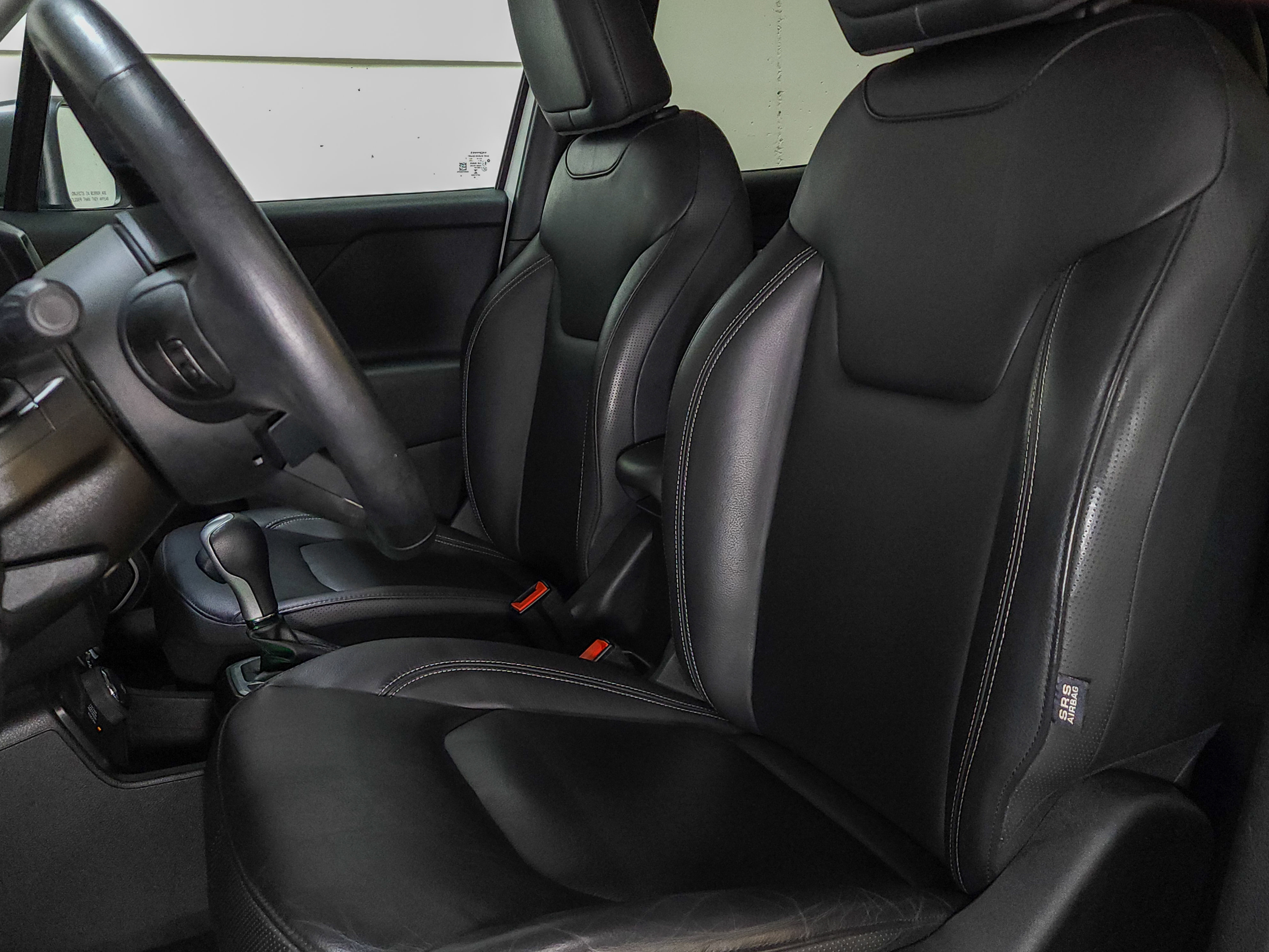 Used 2021 Jeep Renegade Limited image 42