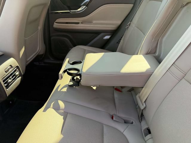 Used 2020 Lincoln Corsair AWD w/ Premium Package image 13