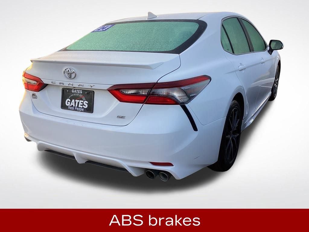Used 2024 Toyota Camry SE image 11