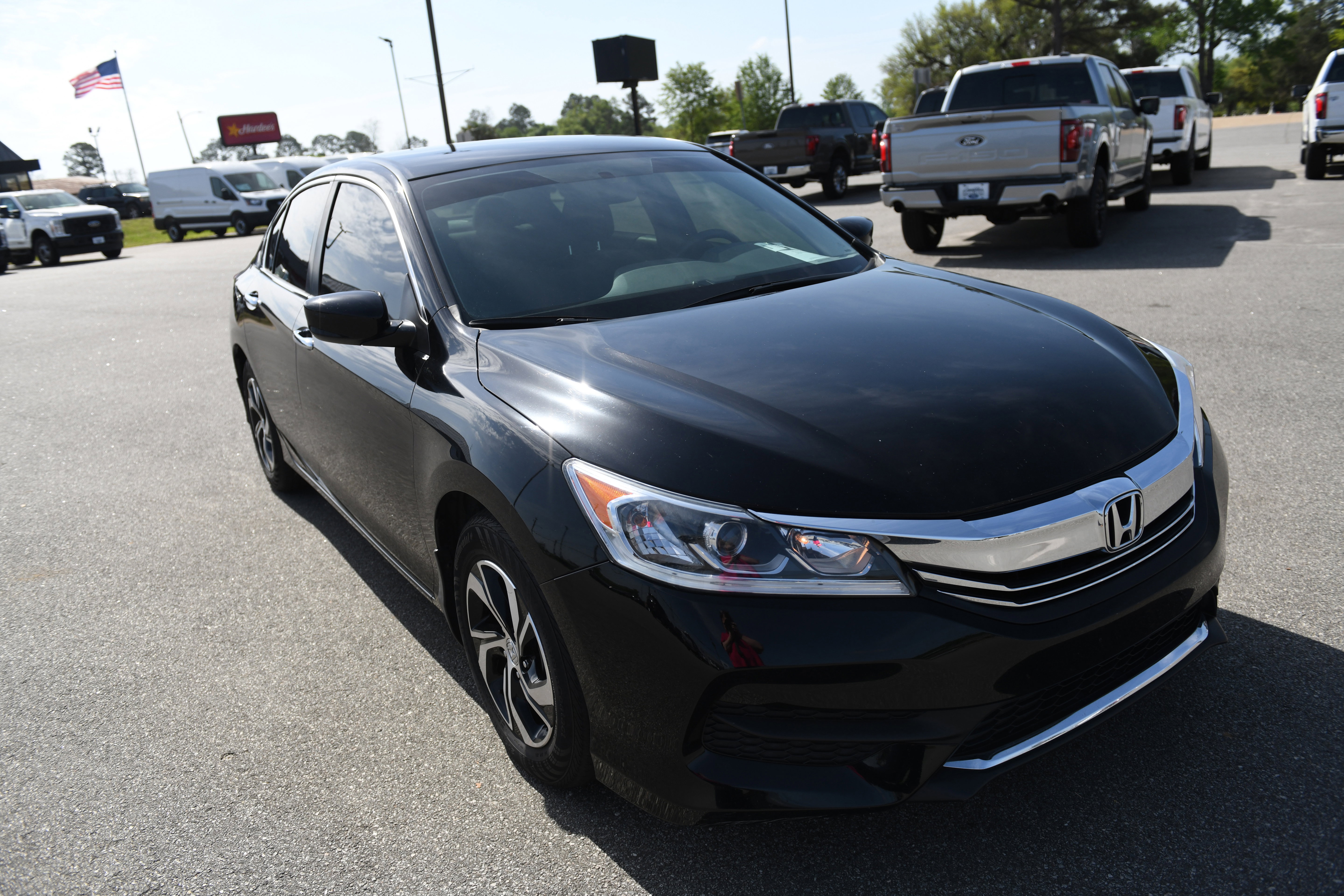 Used 2017 Honda Accord LX image 5
