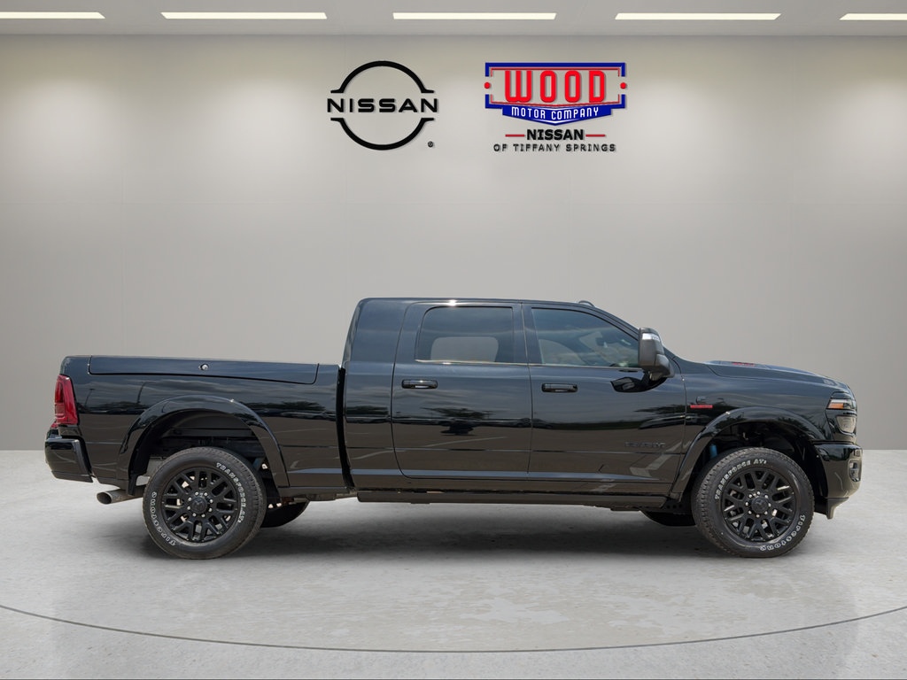 Used 2025 RAM 2500 Limited AWD/4WD image 2