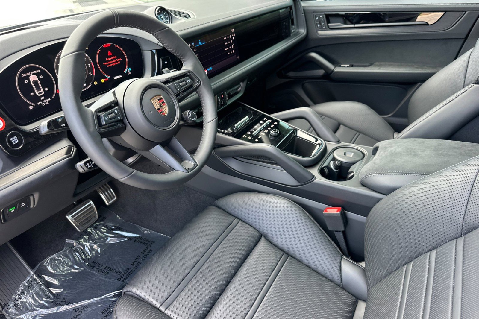New 2026 Porsche Cayenne GTS image 4