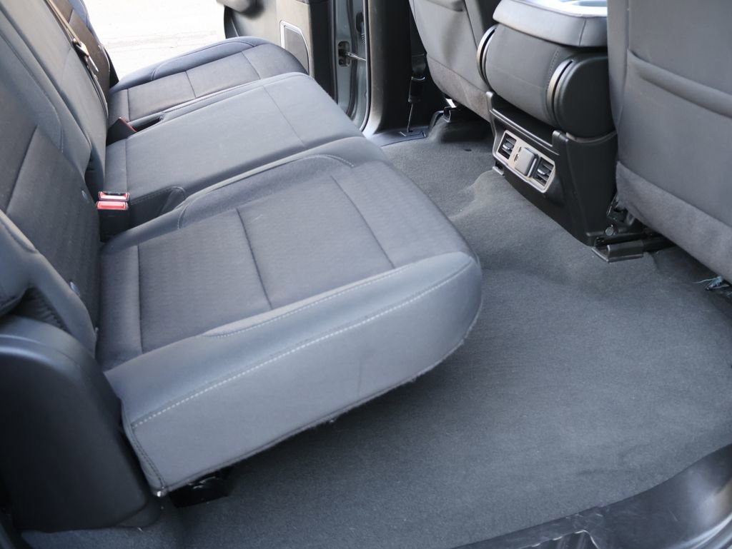 Used 2025 Chevrolet Silverado 1500 LT AWD/4WD image 27