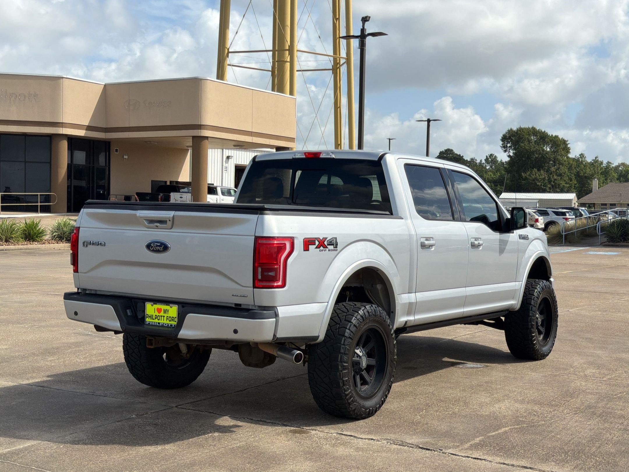 Used 2015 Ford F150 Lariat AWD/4WD image 9