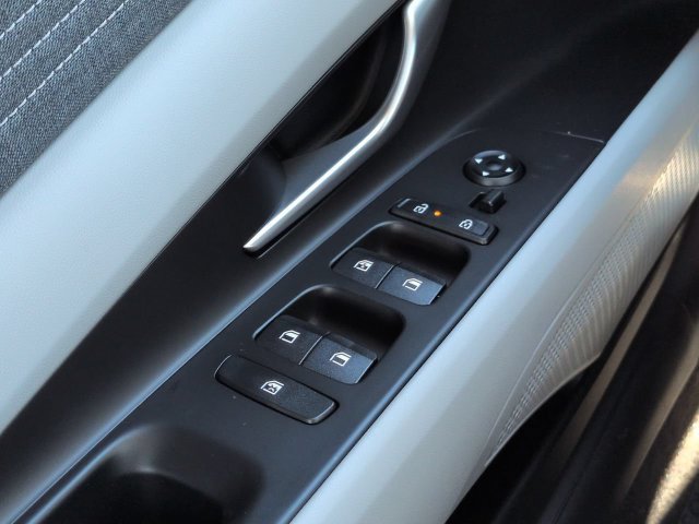 New 2026 Hyundai Elantra SEL Sport FWD image 23