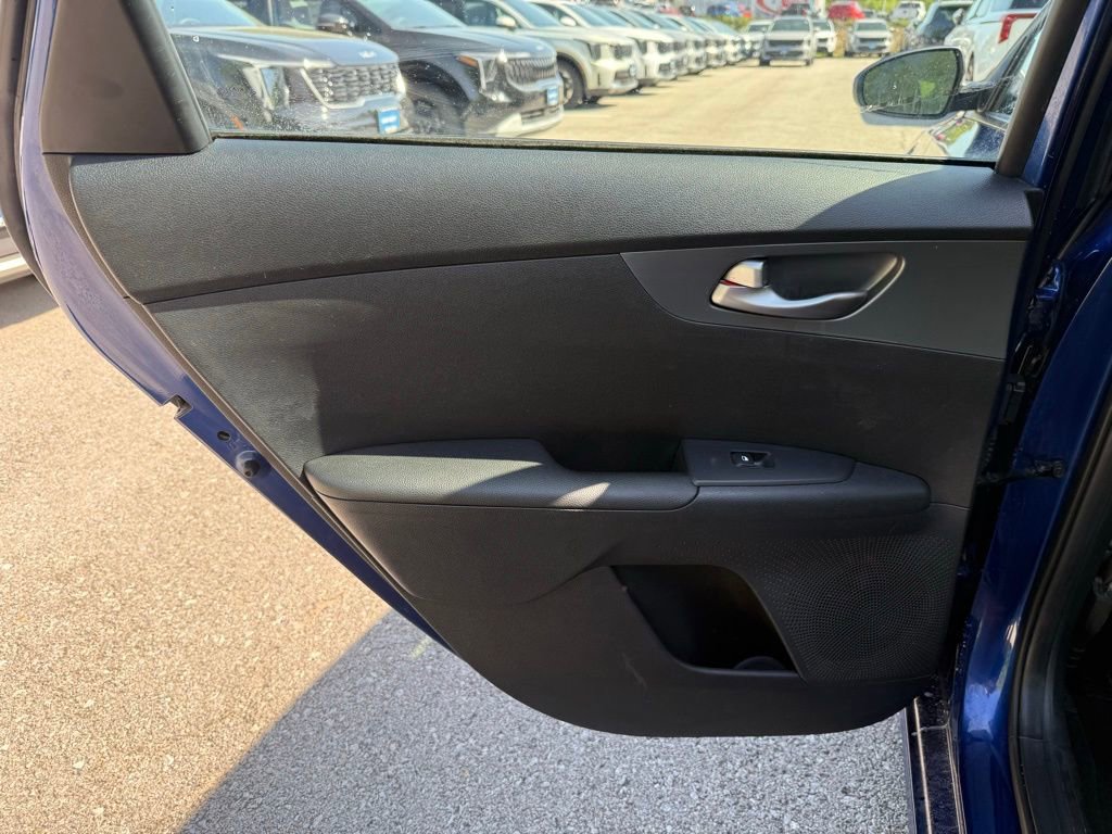 Certified 2021 Kia Forte LXS FWD image 8